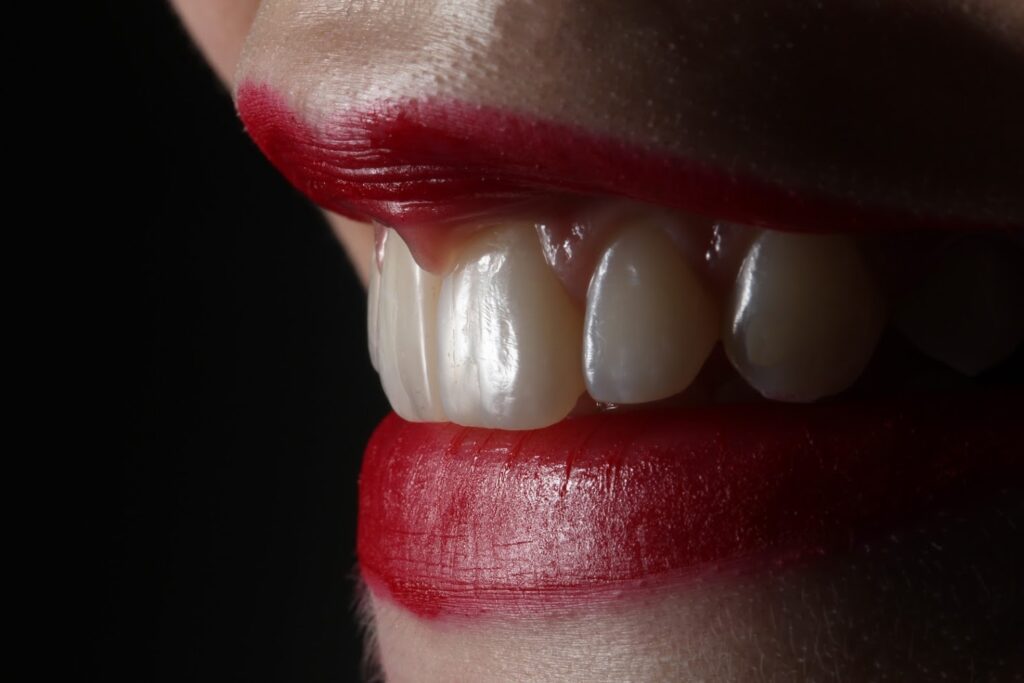 Implants, bridges & dentures
